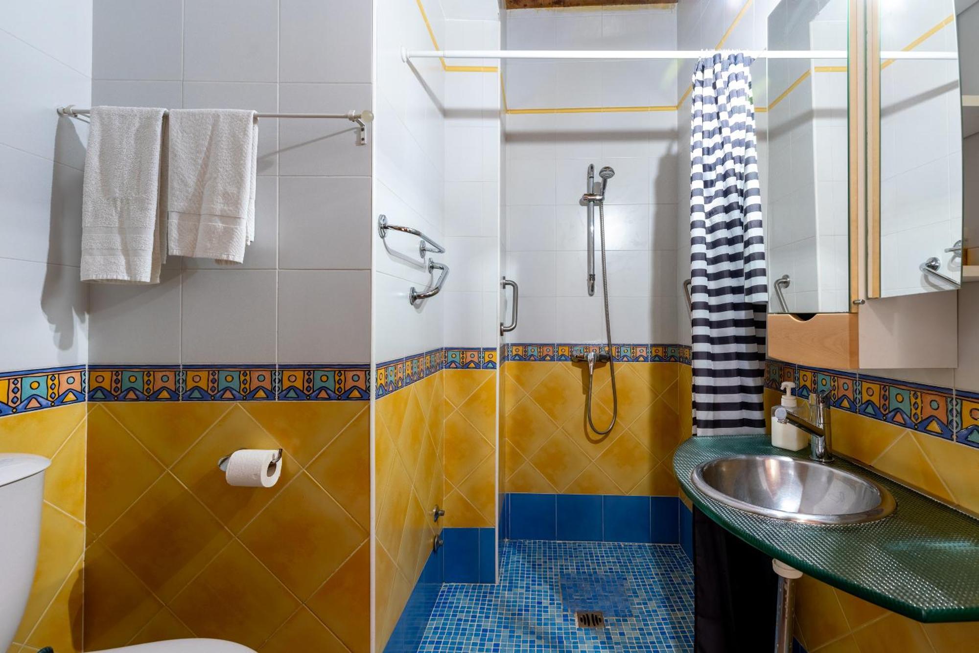 Aoa Casa Triana Familiar Con Terraza Apartment Seville Luaran gambar